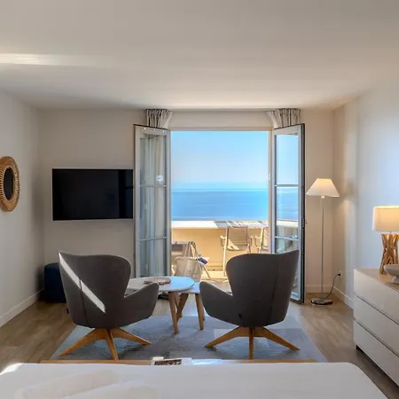 Szálloda La Douce Le Rayol-Canadel-sur-Mer